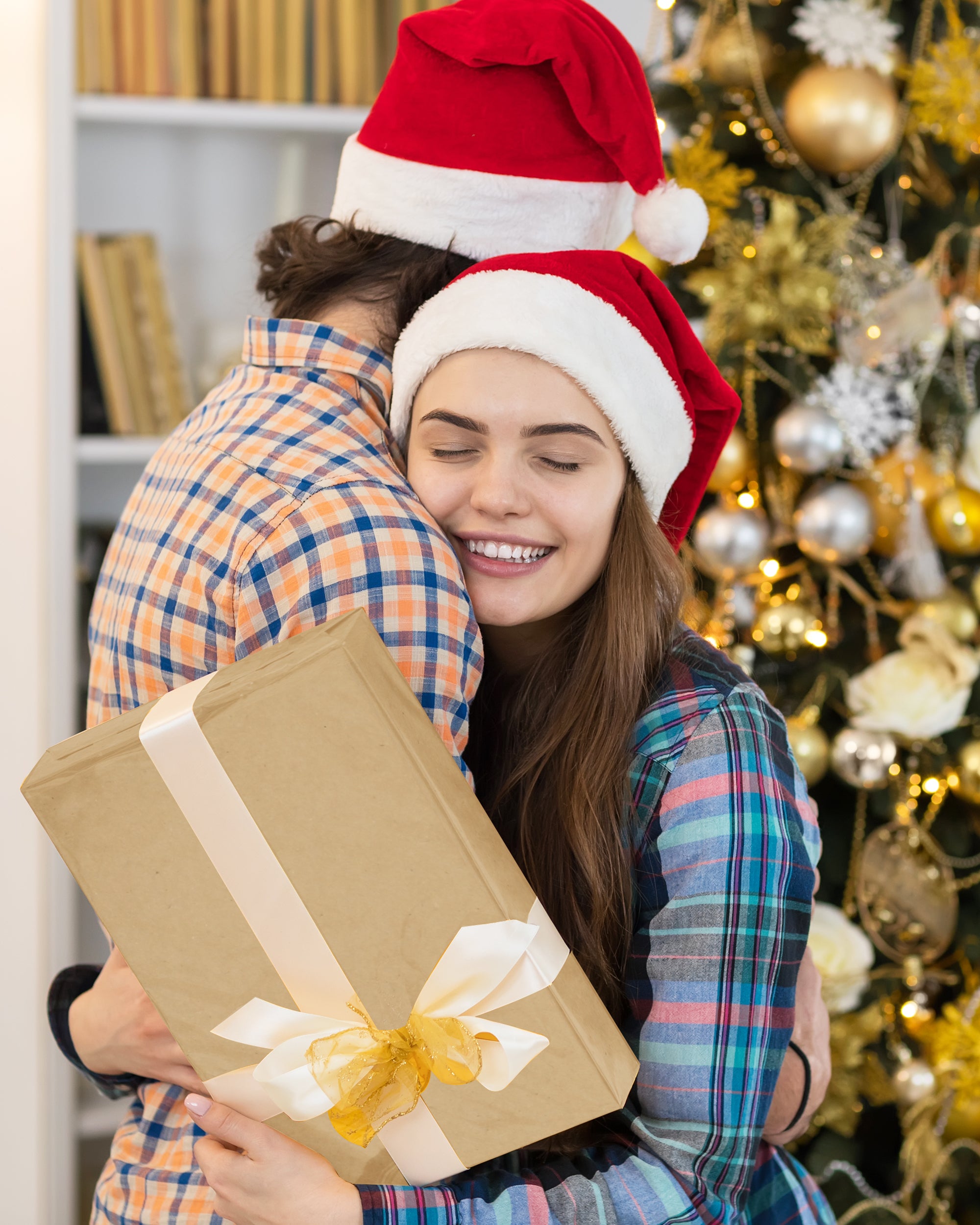 Kraft & Co Recycled Kraft Wrapping Paper Roll – 80gsm Durable Tear-Resistant Gift Wrap, Eco-Friendly, Recyclable & Biodegradable – All-Occasion Wrapping Paper