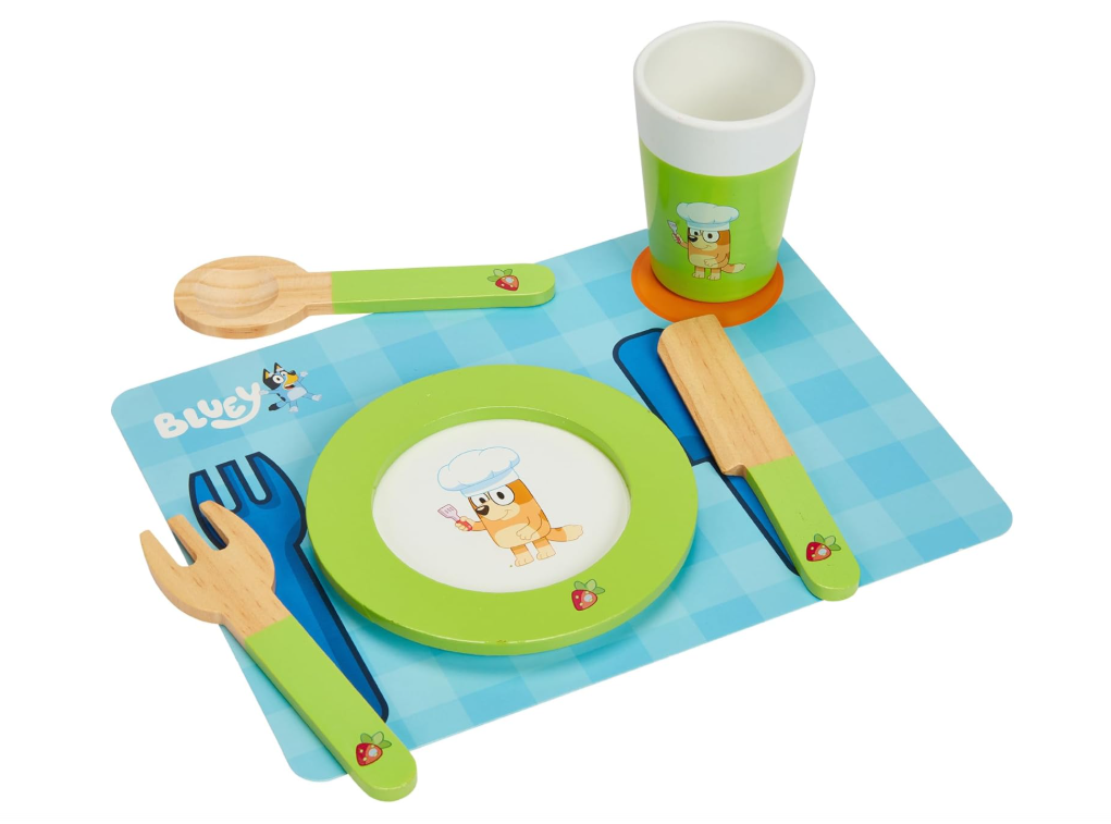 BLUEY - Dine In with Bluey Wooden Toy Set - 32-Piece Role-Play Kit with Magic Asparagus, Plates & Utensils - Imaginative Pretend Play for Kids - FSC Certified, Ages 3+