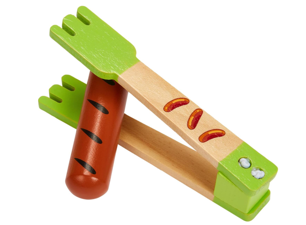 BLUEY - Dine In with Bluey Wooden Toy Set - 32-Piece Role-Play Kit with Magic Asparagus, Plates & Utensils - Imaginative Pretend Play for Kids - FSC Certified, Ages 3+