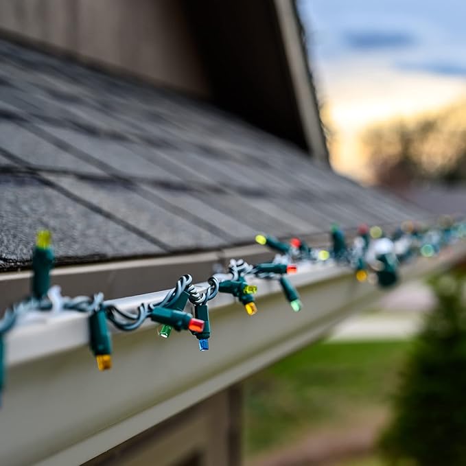 Kraft & Co 50 Gutter Hooks – Outdoor Hanging Clips for Lighting | Perfect for Garden String Lights, Christmas Fairy Lights | Strong Plastic Mini Guttering Hooks for Decorations