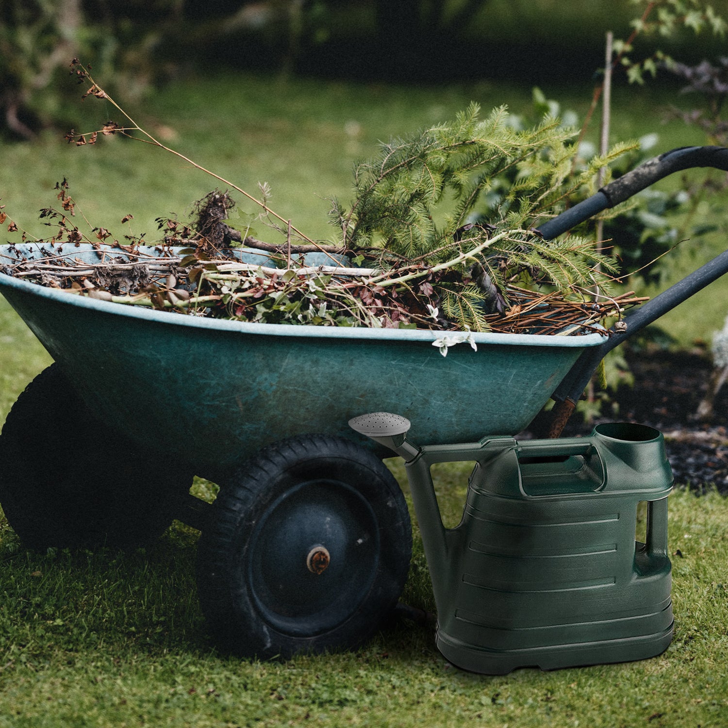 Garden Plastic Watering Can with Sprinkler Head – image 6