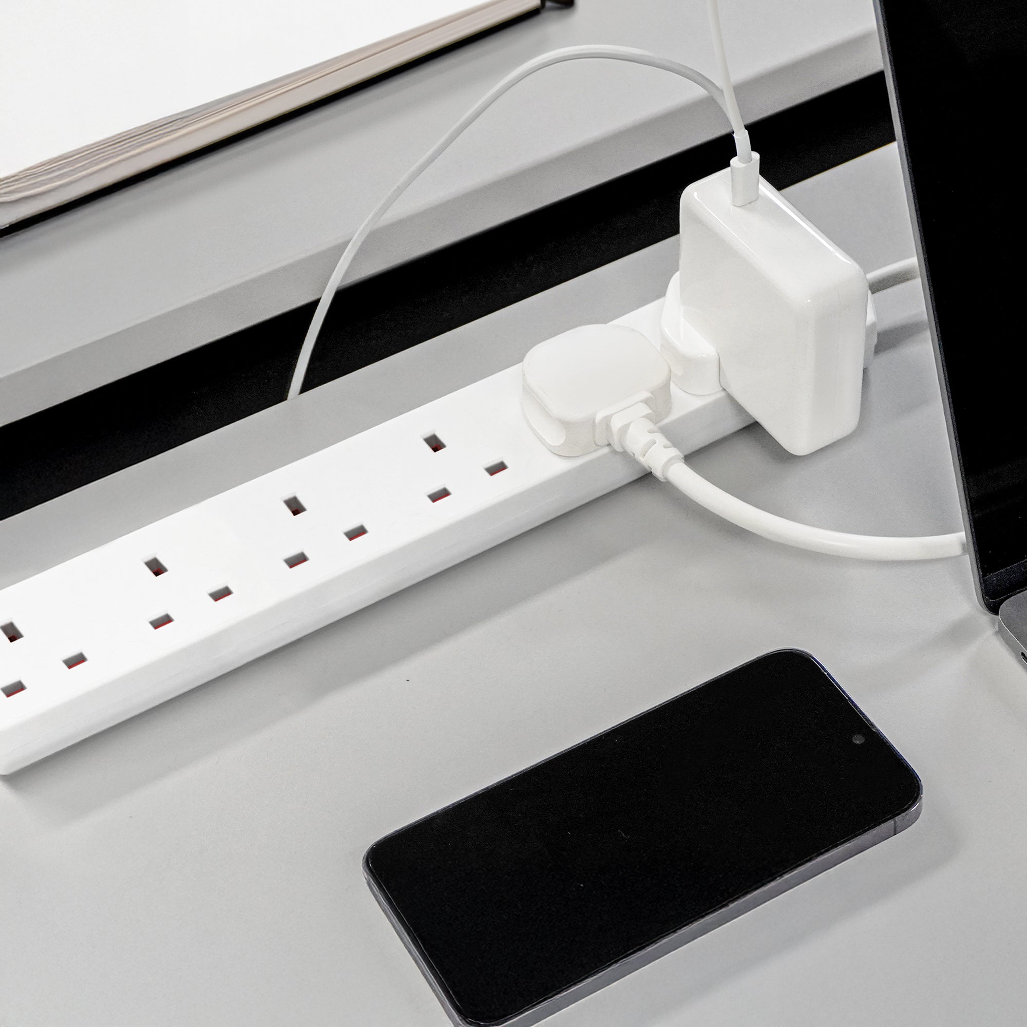 Desiretech - Ext lead 6 gang - 1m, 13A with Light Indicator UK Plug Extension Socket, Extension Cable Power Strip - White