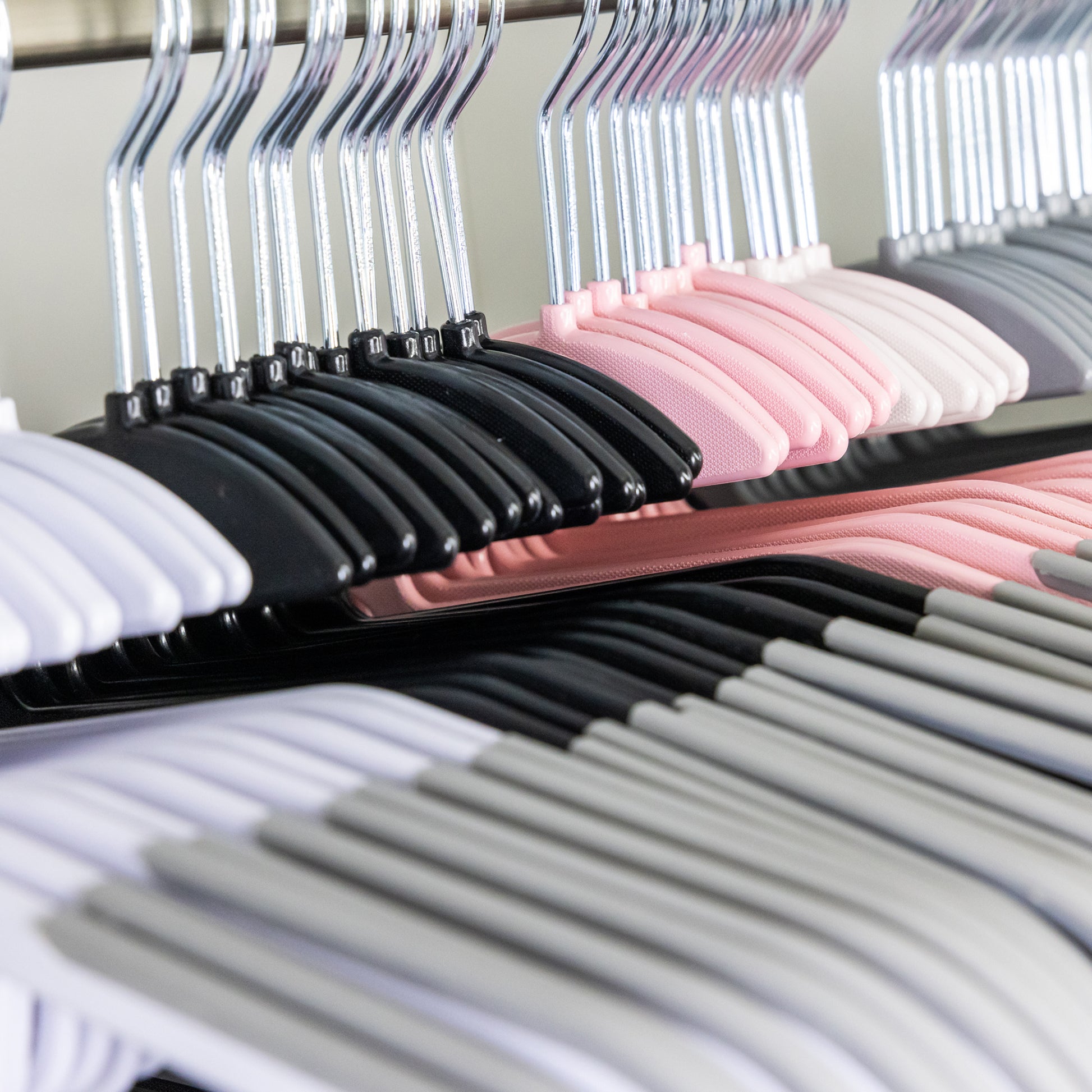 Slimline Non-Slip Clothes Hangers – image 16