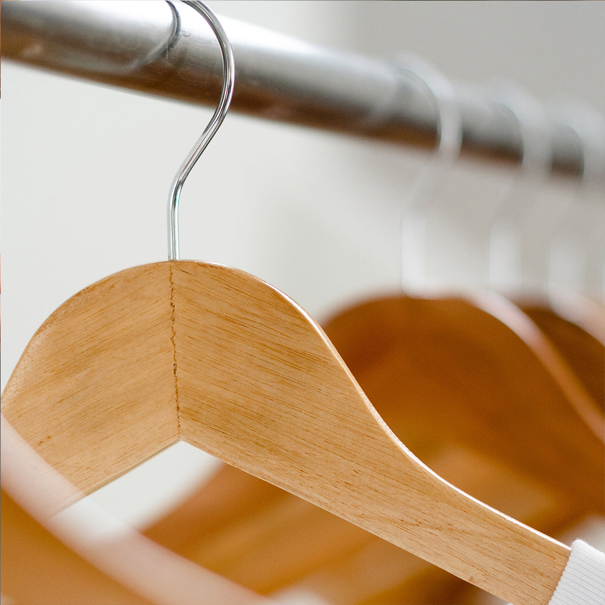 Upgrade Your Closet with Quality Hangers | Keplin Online